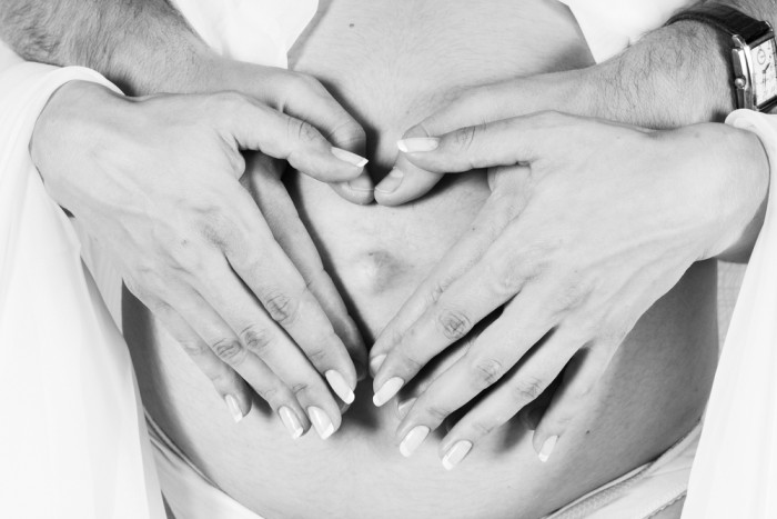 pregnancy-hands